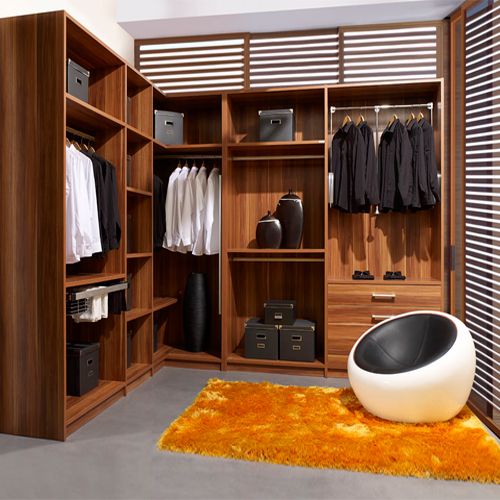 Picture of Modern Clothing Closet